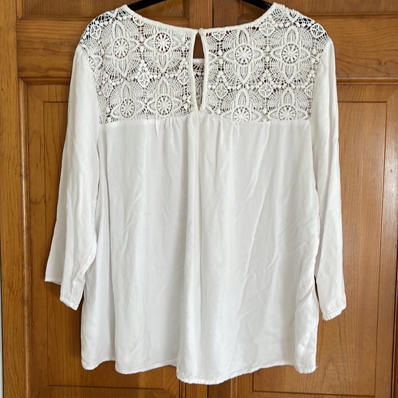 Old Navy Blouse - Picture 4 of 6